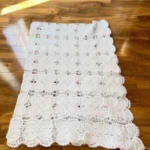Vintage Hand Made Crochet Table Cloth Bed Cover,Cottagecore Fatmhouse  60” x 80”